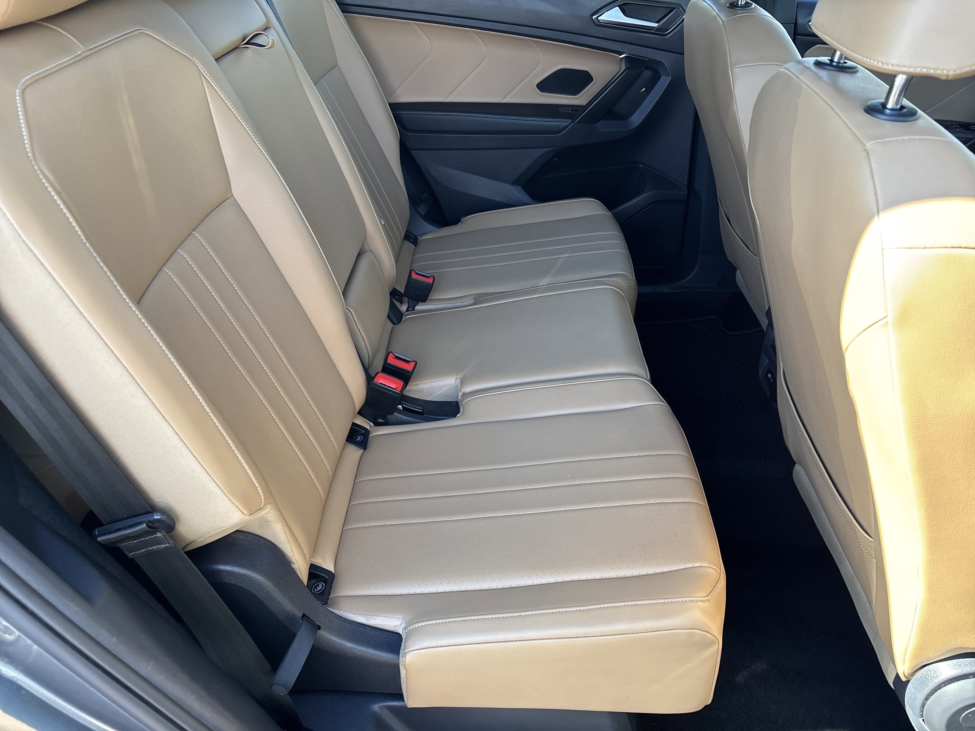 Used 2022 Volkswagen Tiguan SE image 12