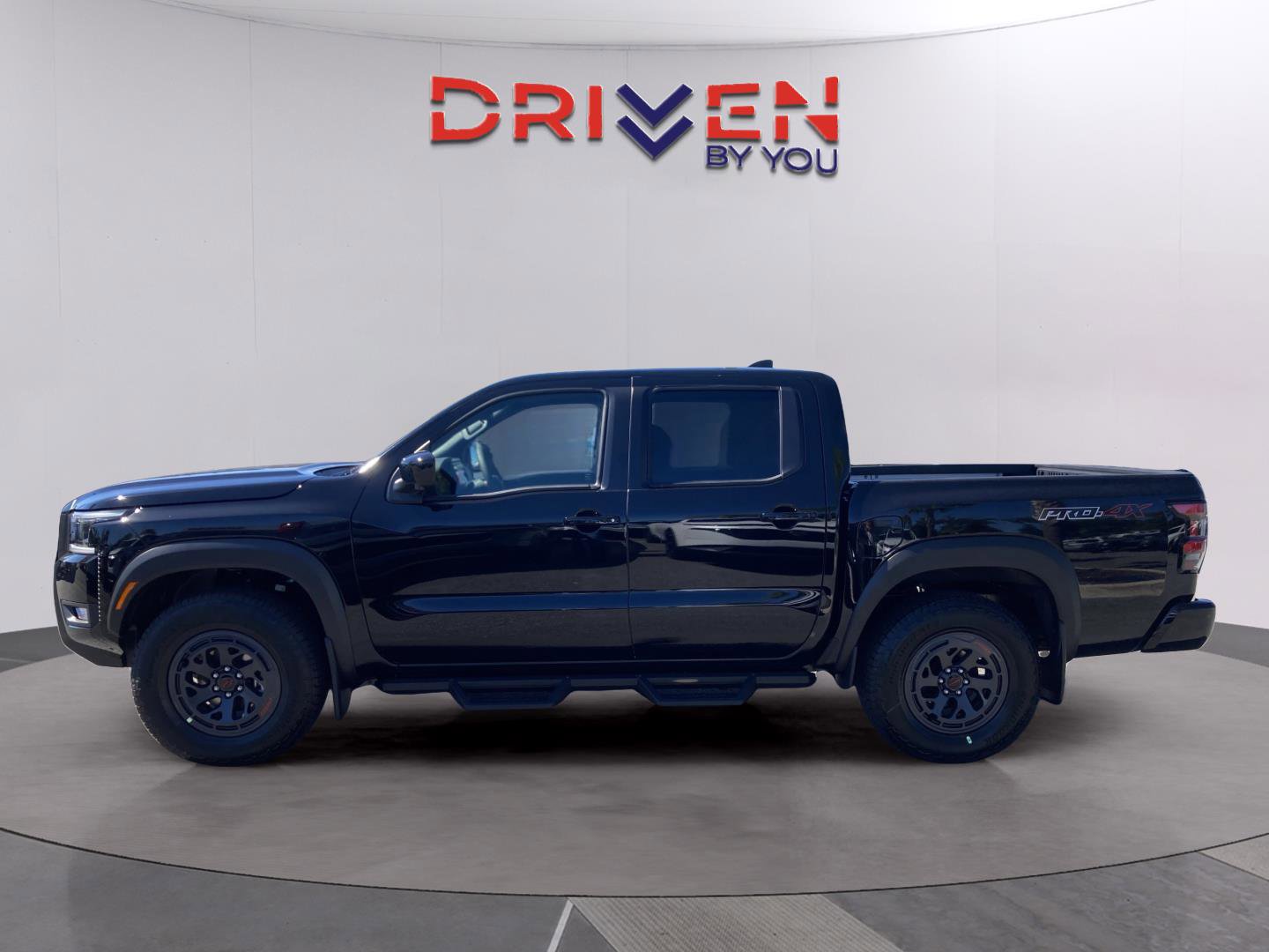 New 2026 Nissan Frontier PRO-4X w/ Pro-4x Convenience Package image 2