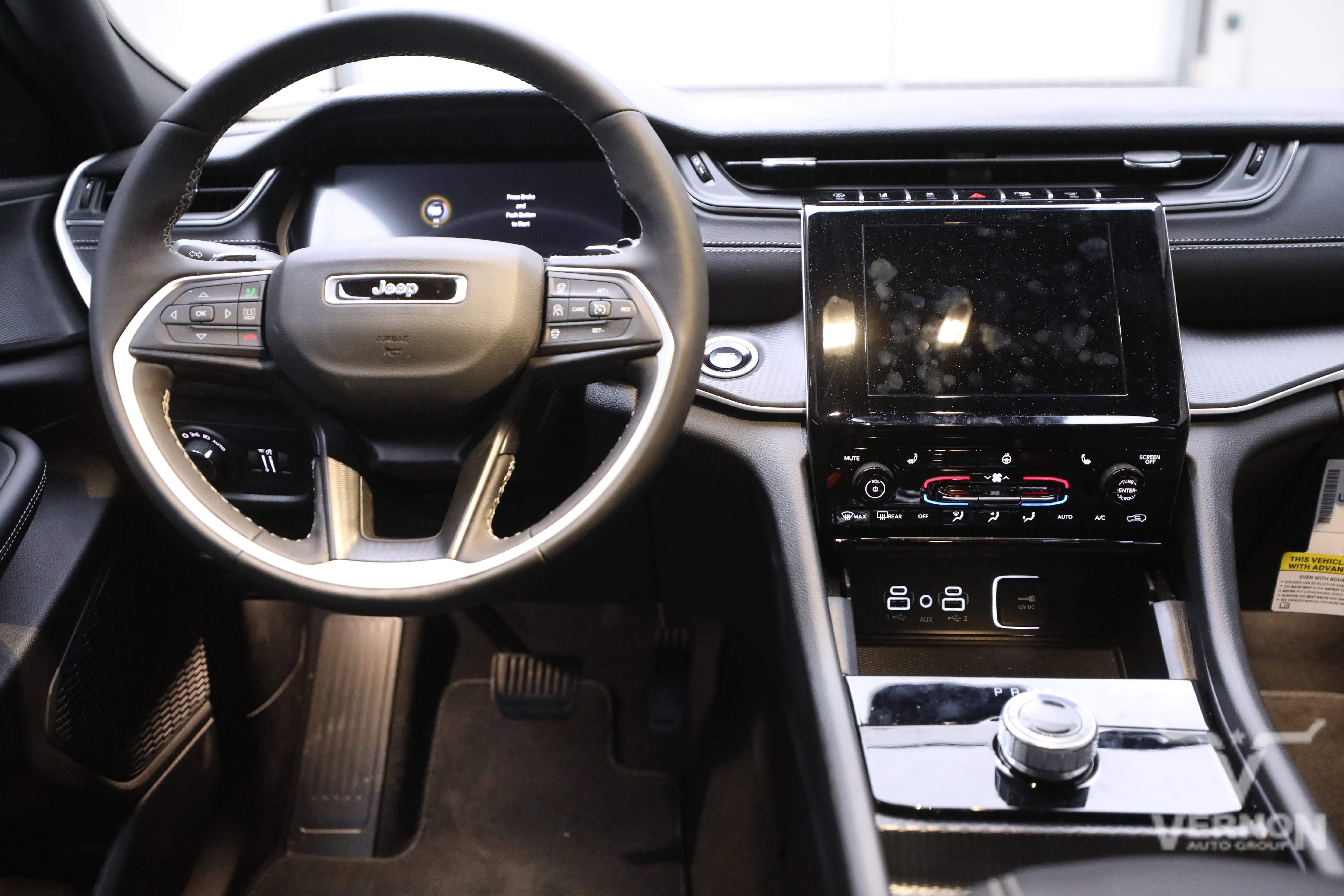 New 2025 Jeep Grand Cherokee Altitude image 20