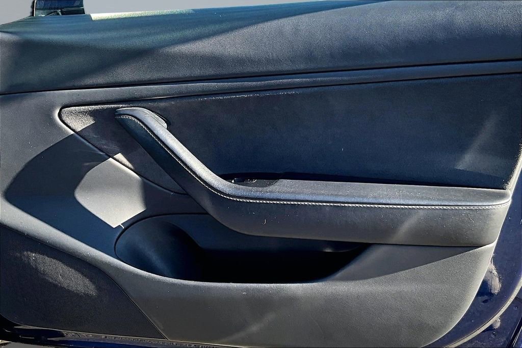 Used 2021 Tesla Model 3 Long Range image 23