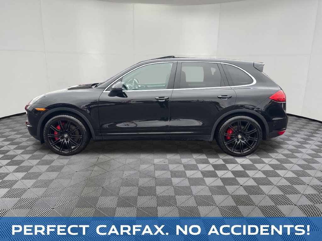 Used 2011 Porsche Cayenne Turbo AWD/4WD image 3
