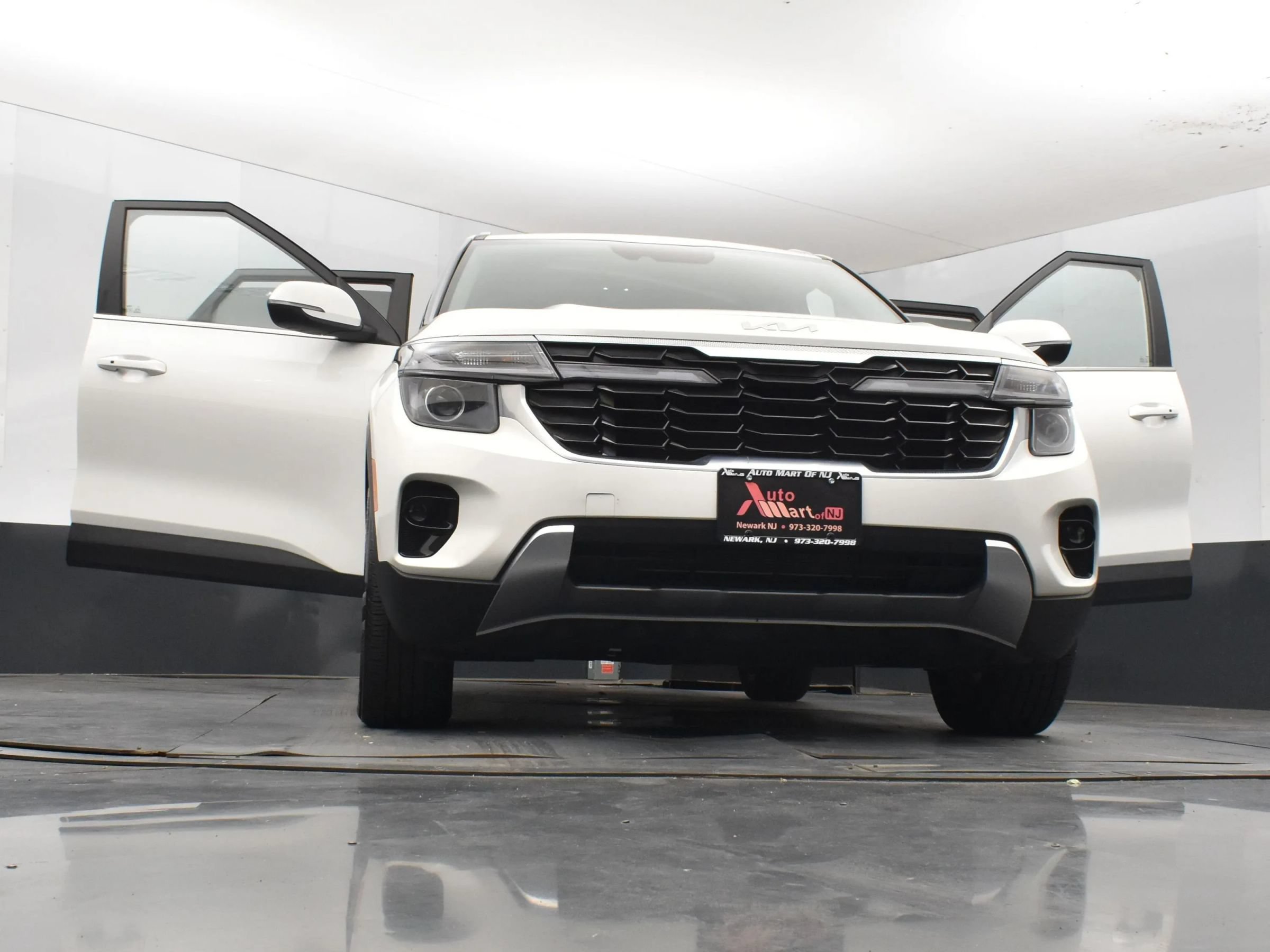 Used 2024 Kia Seltos S AWD/4WD image 8