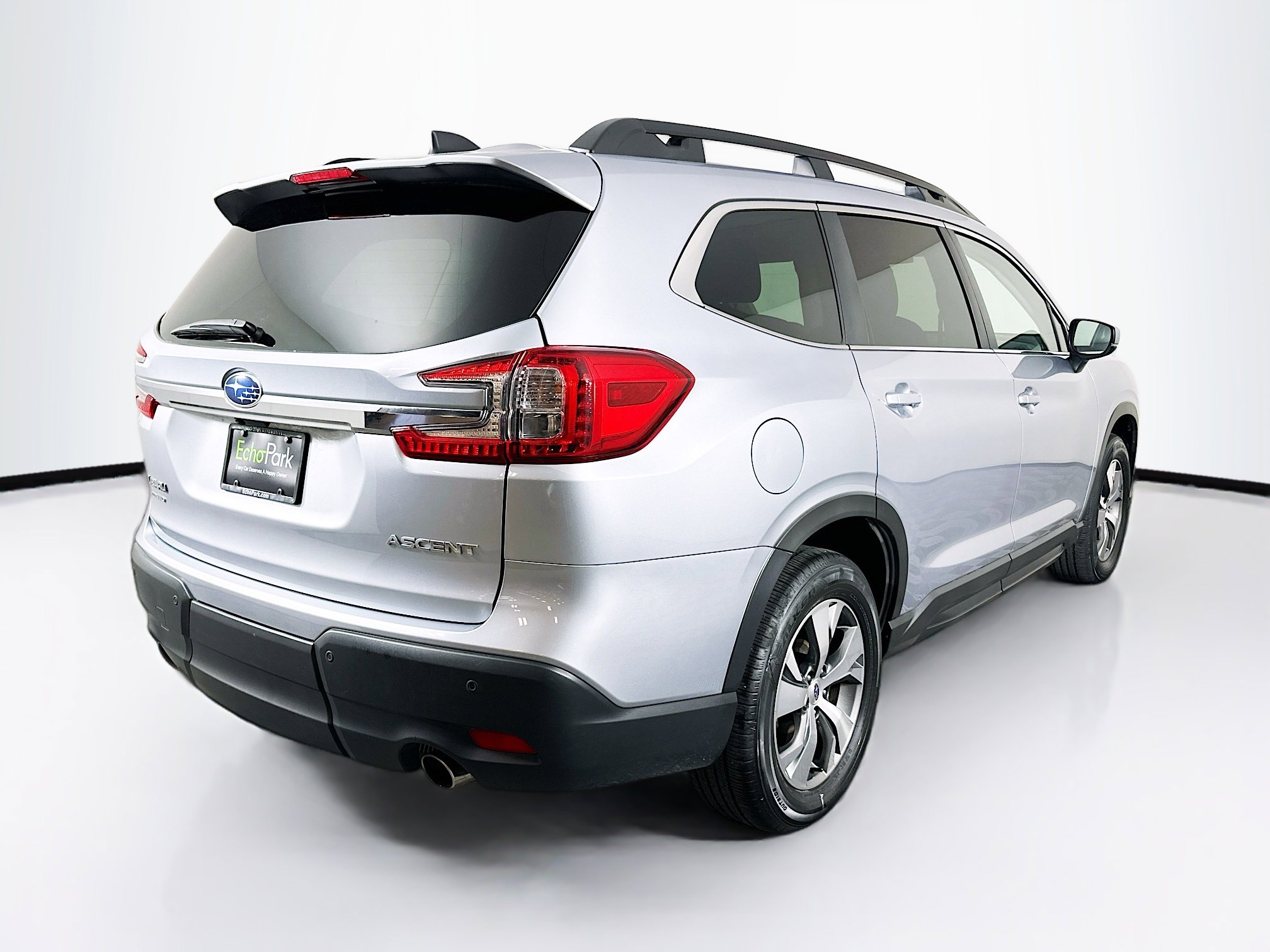 Used 2025 Subaru Ascent Premium AWD/4WD image 9