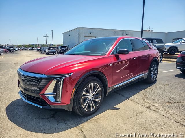 Used 2024 Cadillac Lyriq Luxury AWD/4WD image 8