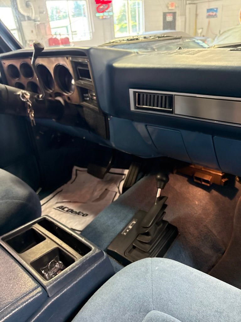 Used 1987 Chevrolet Blazer 4WD image 15