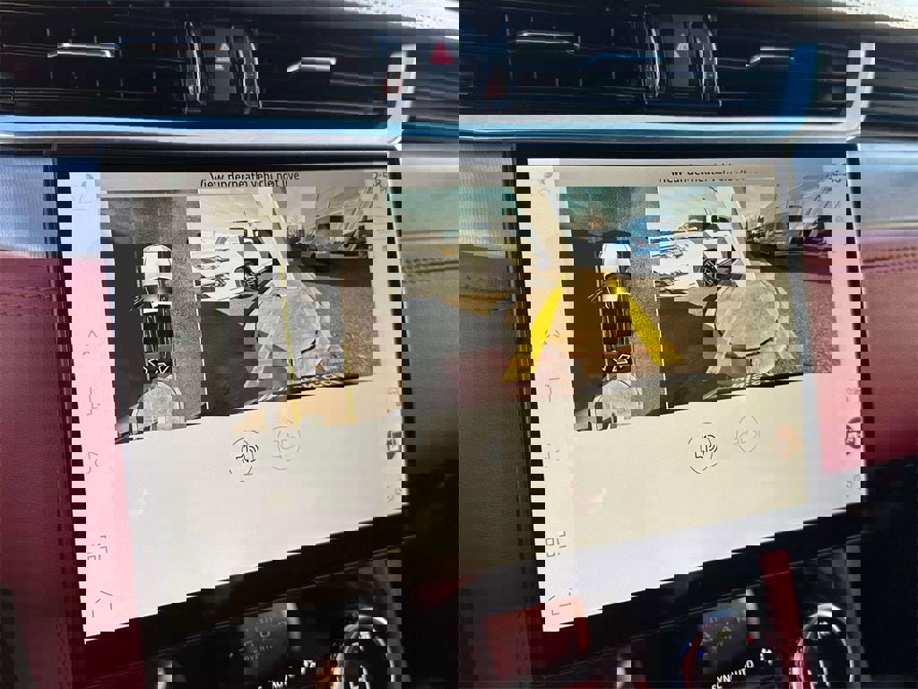 Used 2021 Jaguar F-PACE R-Dynamic S image 30