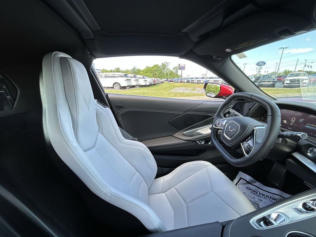 Used 2026 Chevrolet Corvette Stingray Coupe RWD image 10