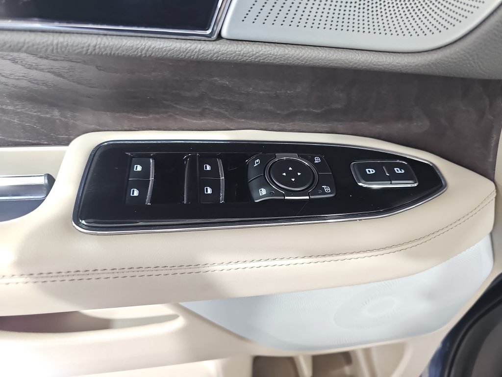 Used 2023 Lincoln Navigator L Reserve AWD/4WD image 35