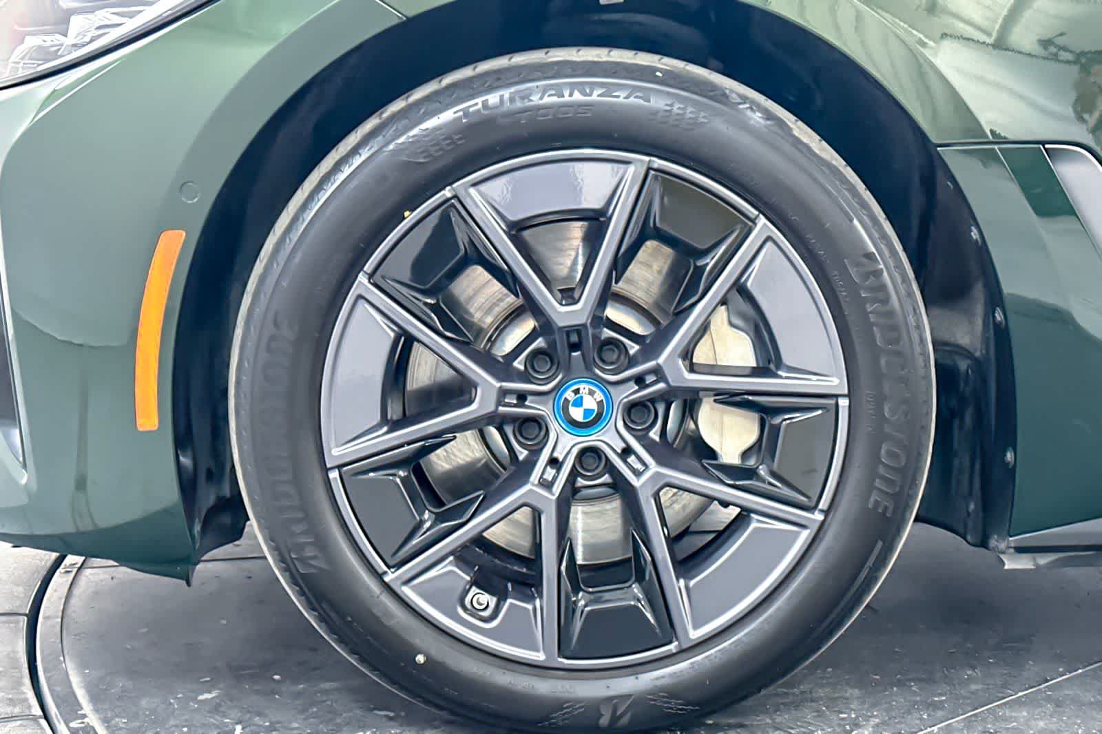 Used 2023 BMW i4 eDrive35 RWD image 26