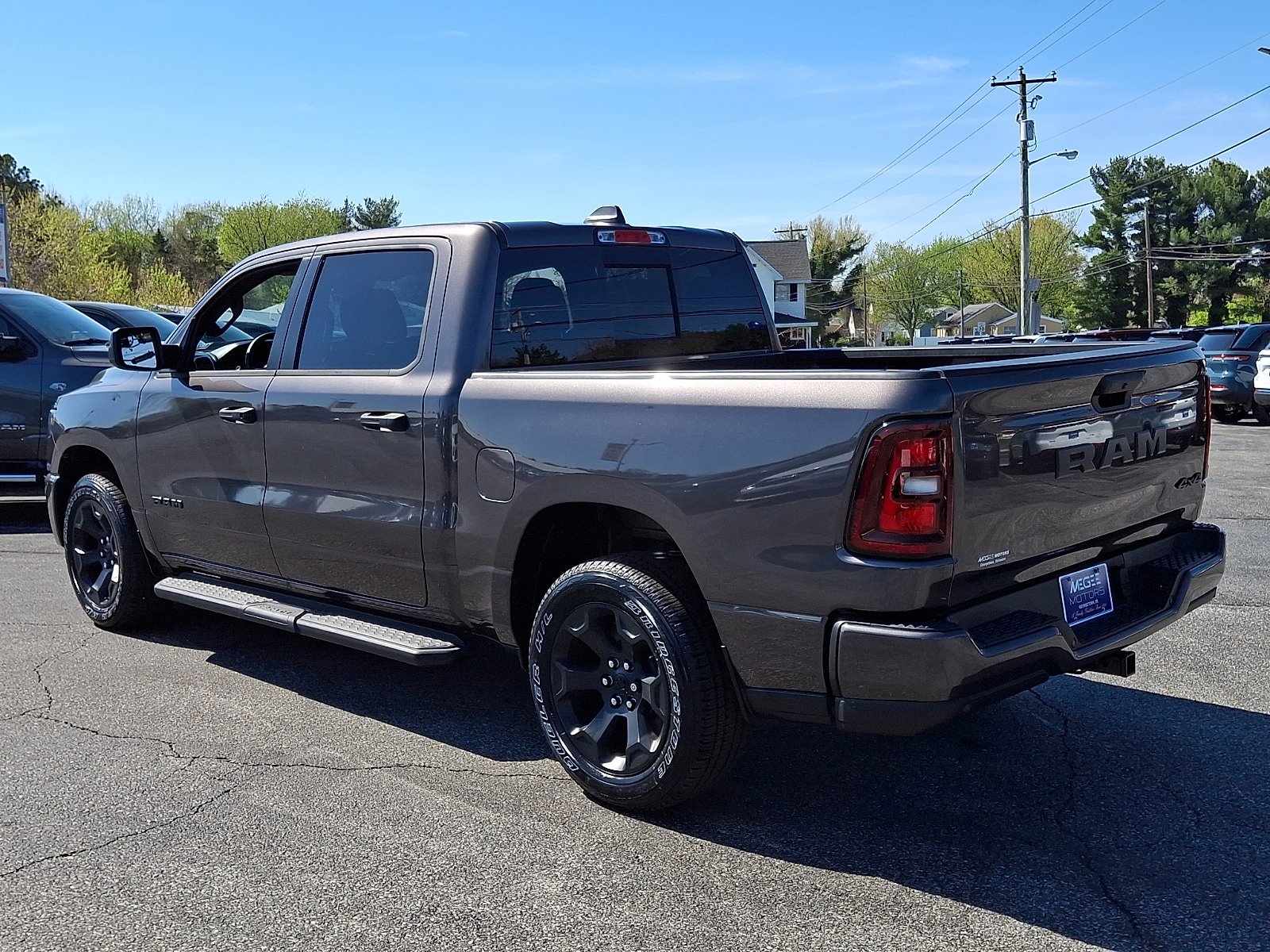 New 2026 RAM 1500 Express AWD/4WD image 4