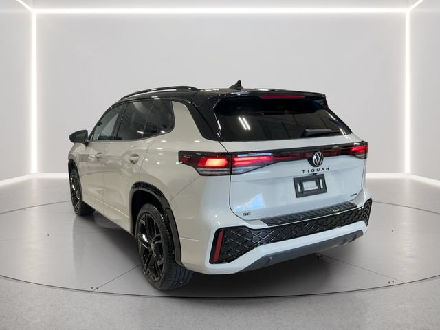 New 2026 Volkswagen Tiguan SE R-Line AWD/4WD image 3