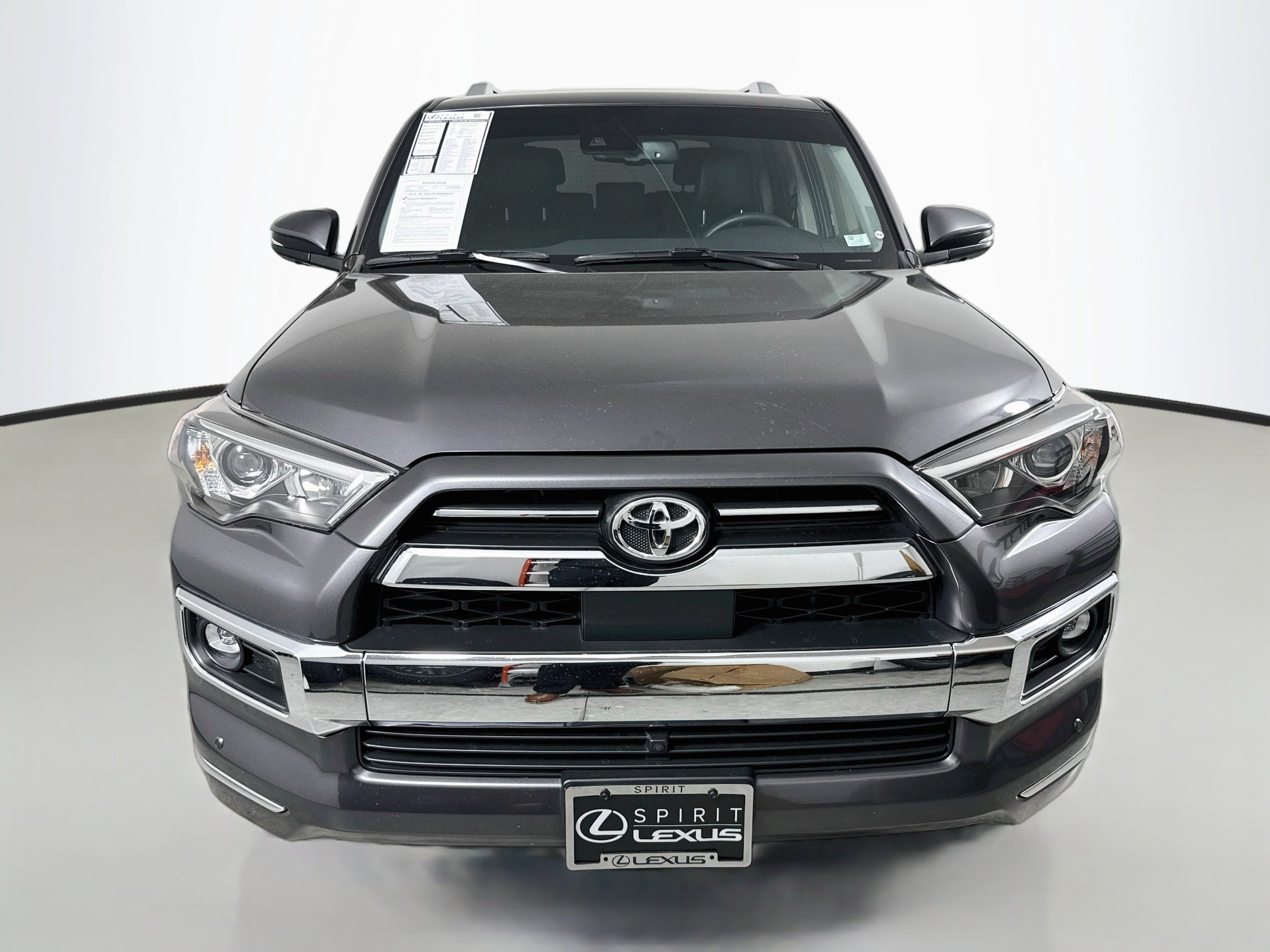 Used 2022 Toyota 4Runner Limited AWD/4WD image 2