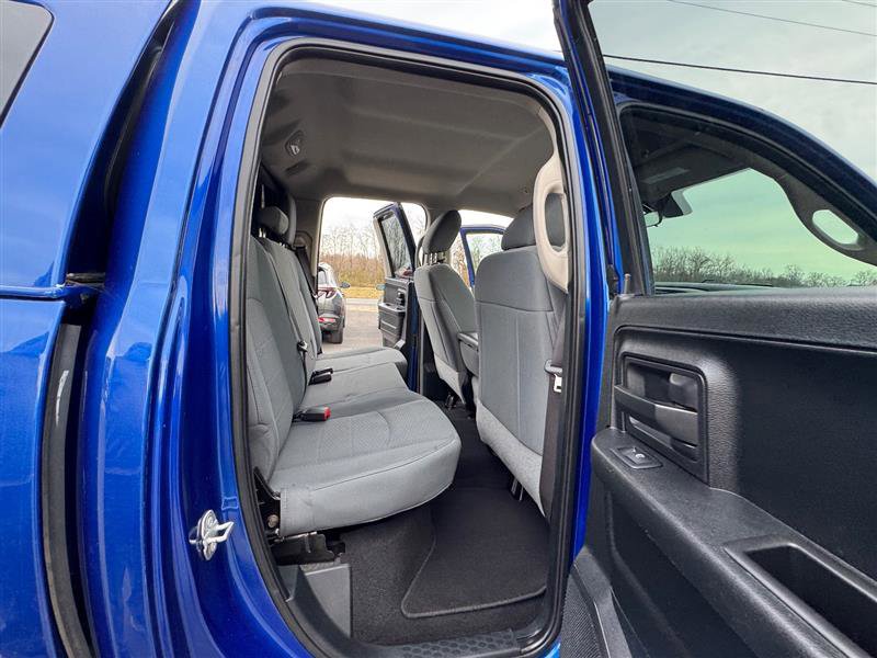 Used 2018 RAM 1500 Express w/ Express Value Package image 40