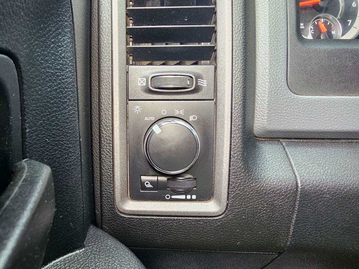 Used 2016 RAM 2500 Tradesman w/ Protection Group image 33