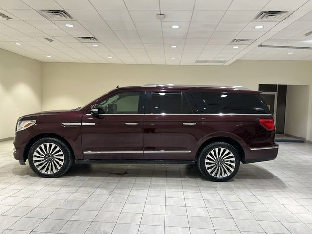 Used 2019 Lincoln Navigator L Reserve AWD/4WD image 2