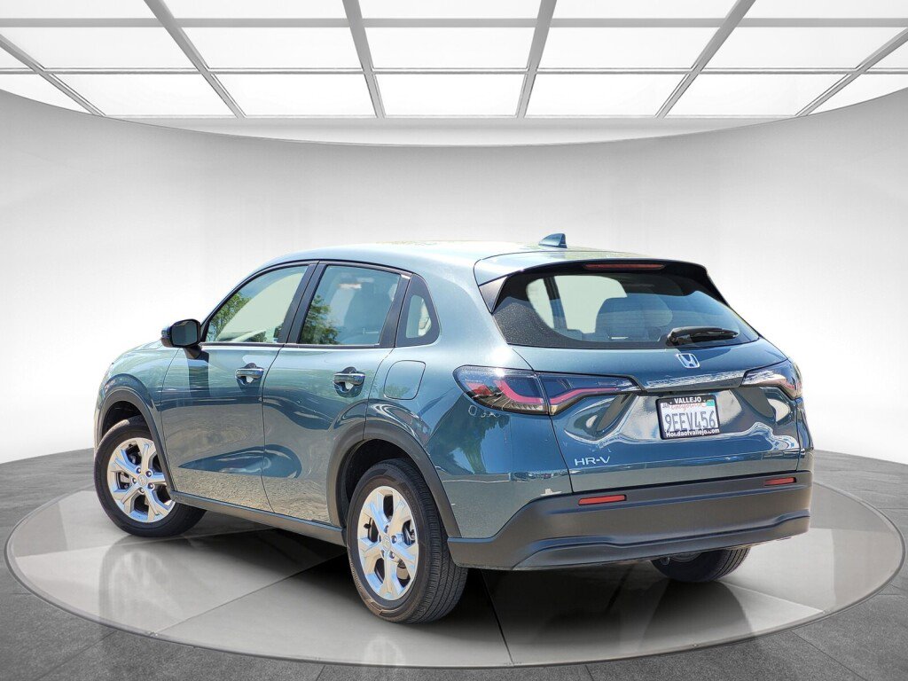 Certified 2023 Honda HR-V LX image 5