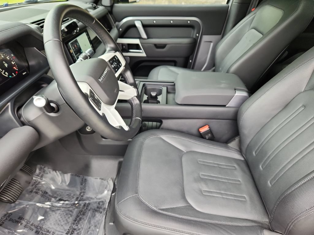 Used 2022 Land Rover Defender 90 X-Dynamic S AWD/4WD image 22