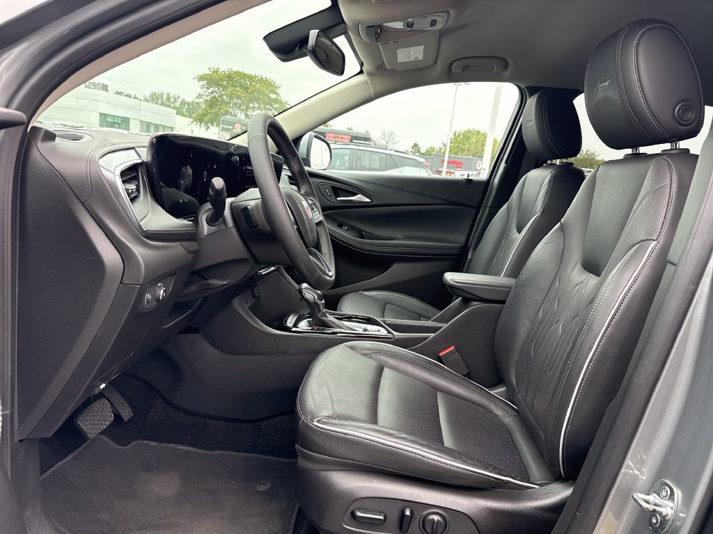 Certified 2024 Buick Encore GX Avenir FWD image 15