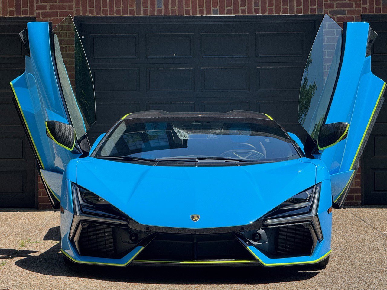 Used 2024 Lamborghini Revuelto AWD/4WD image 10