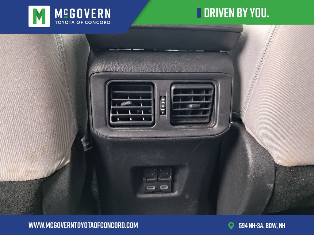 Used 2024 Toyota RAV4 XLE AWD/4WD image 36