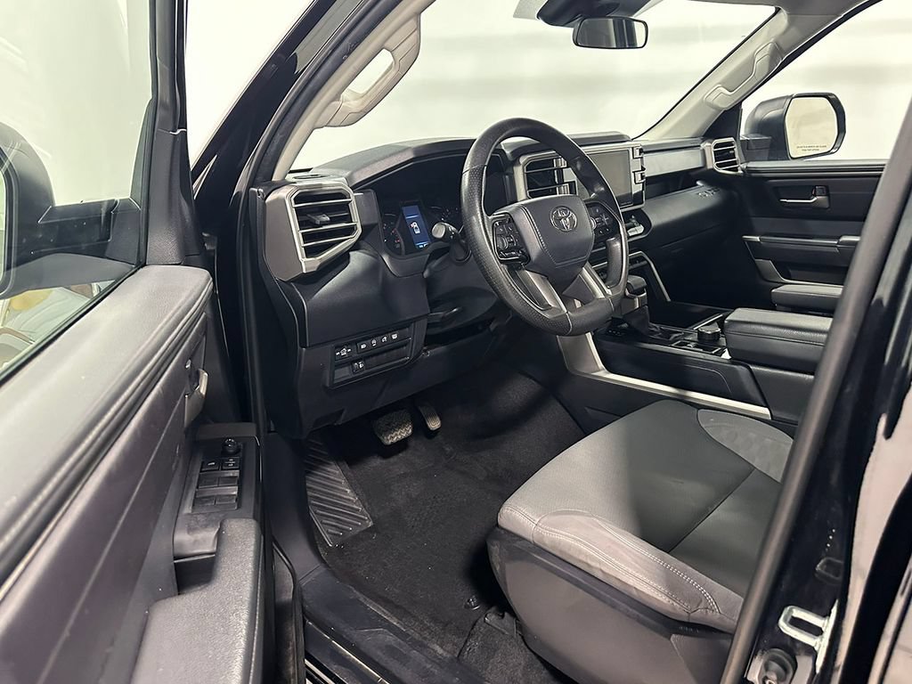Used 2024 Toyota Tundra SR5 AWD/4WD image 18