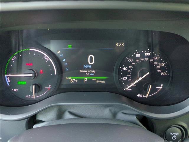 Used 2025 Toyota Sienna LE image 11