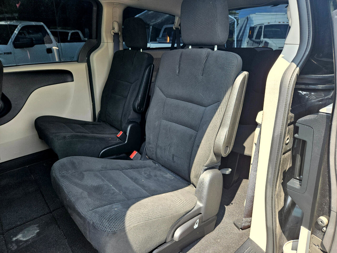 Used 2016 Dodge Grand Caravan SE w/ Quick Order Package 29E SE image 13