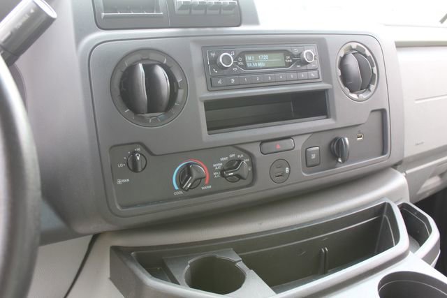 Used 2022 Ford E-350 and Econoline 350 Super Duty w/ Power Windows & Locks Group image 16