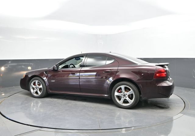 Used 2005 Pontiac Grand Prix GXP w/ Premium Audio Package FWD image 8