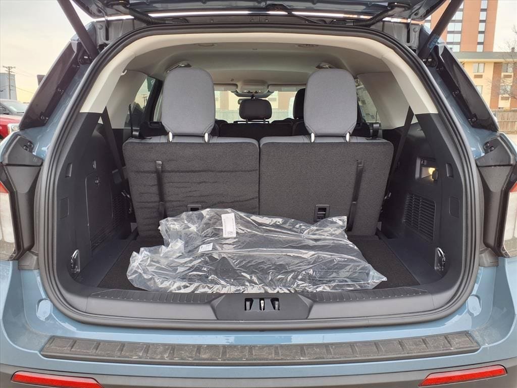 New 2026 Ford Explorer Active RWD image 21