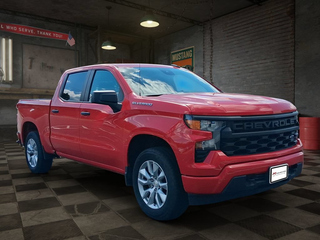 Used 2022 Chevrolet Silverado 1500 Custom AWD/4WD image 2