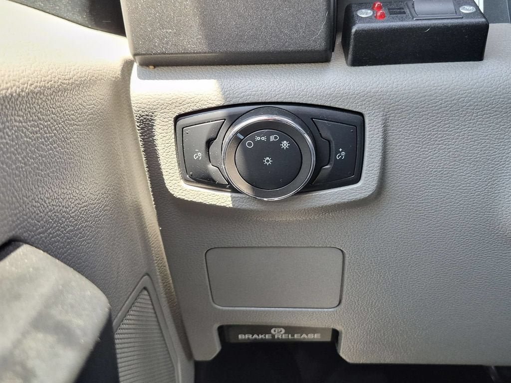 Used 2020 Ford F550 2WD Regular Cab Super Duty image 19
