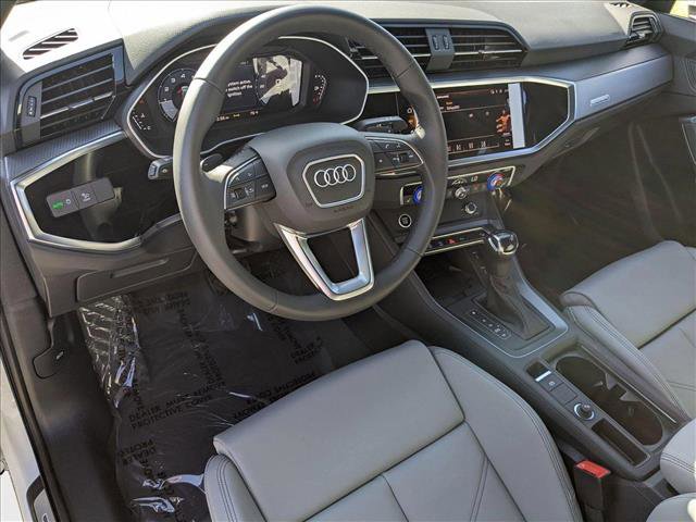 New 2025 Audi Q3 2.0T Premium image 3