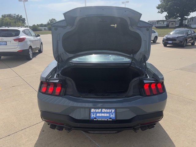 Used 2024 Ford Mustang Premium image 9