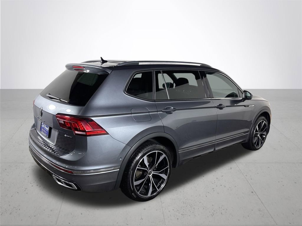 Certified 2022 Volkswagen Tiguan SEL R-Line image 6