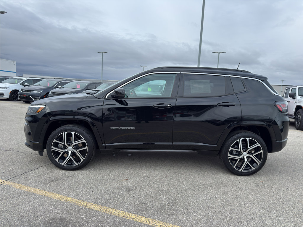 Used 2024 Jeep Compass Limited w/ Elite Group image 6