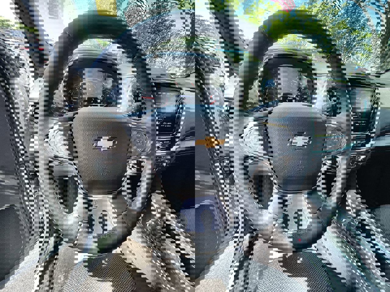 Used 2023 Chevrolet Traverse LT w/ LPO, Cargo Package image 11