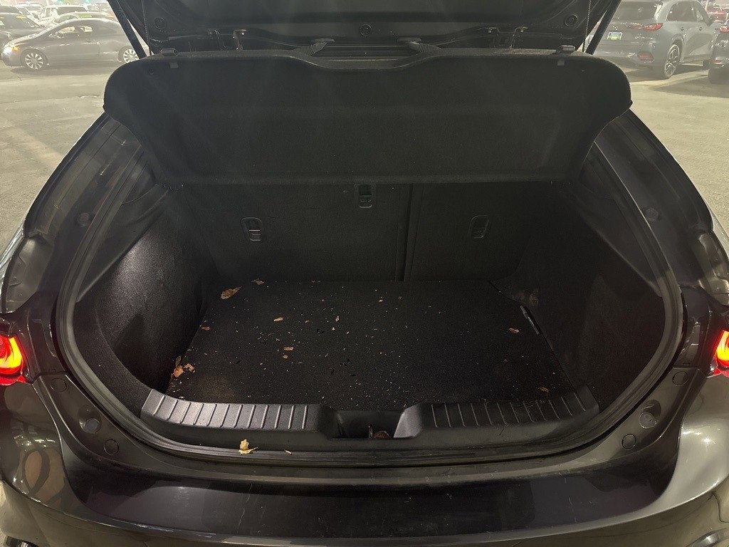Used 2022 MAZDA MAZDA3 s image 9