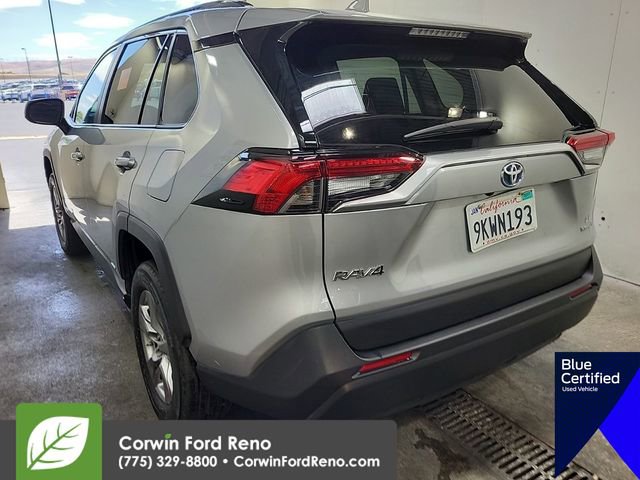 Used 2024 Toyota RAV4 LE AWD/4WD image 5