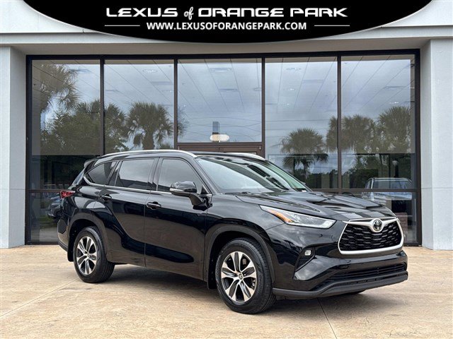 Used 2021 Toyota Highlander XLE