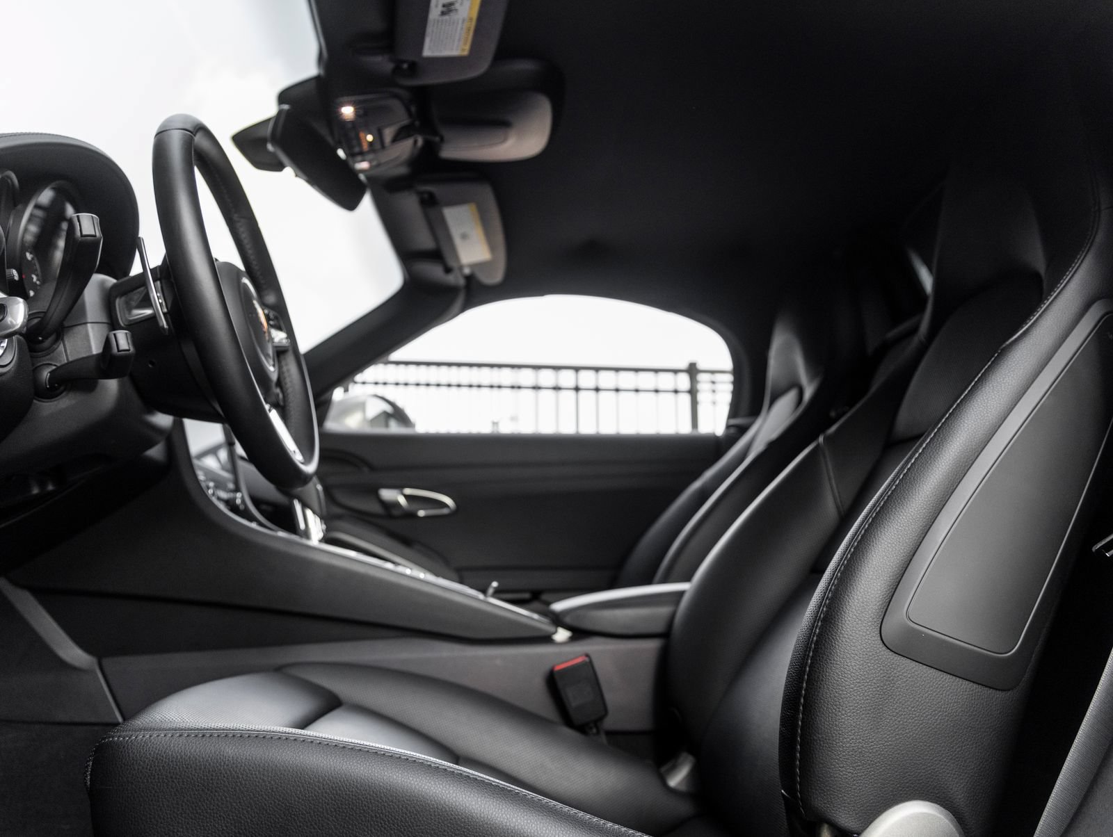 Certified 2024 Porsche 718 Boxster RWD image 25