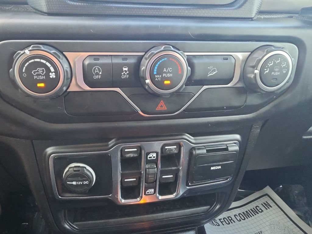 Used 2019 Jeep Wrangler Unlimited Sport S AWD/4WD image 22
