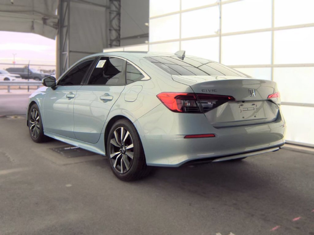 Used 2022 Honda Civic EX image 4