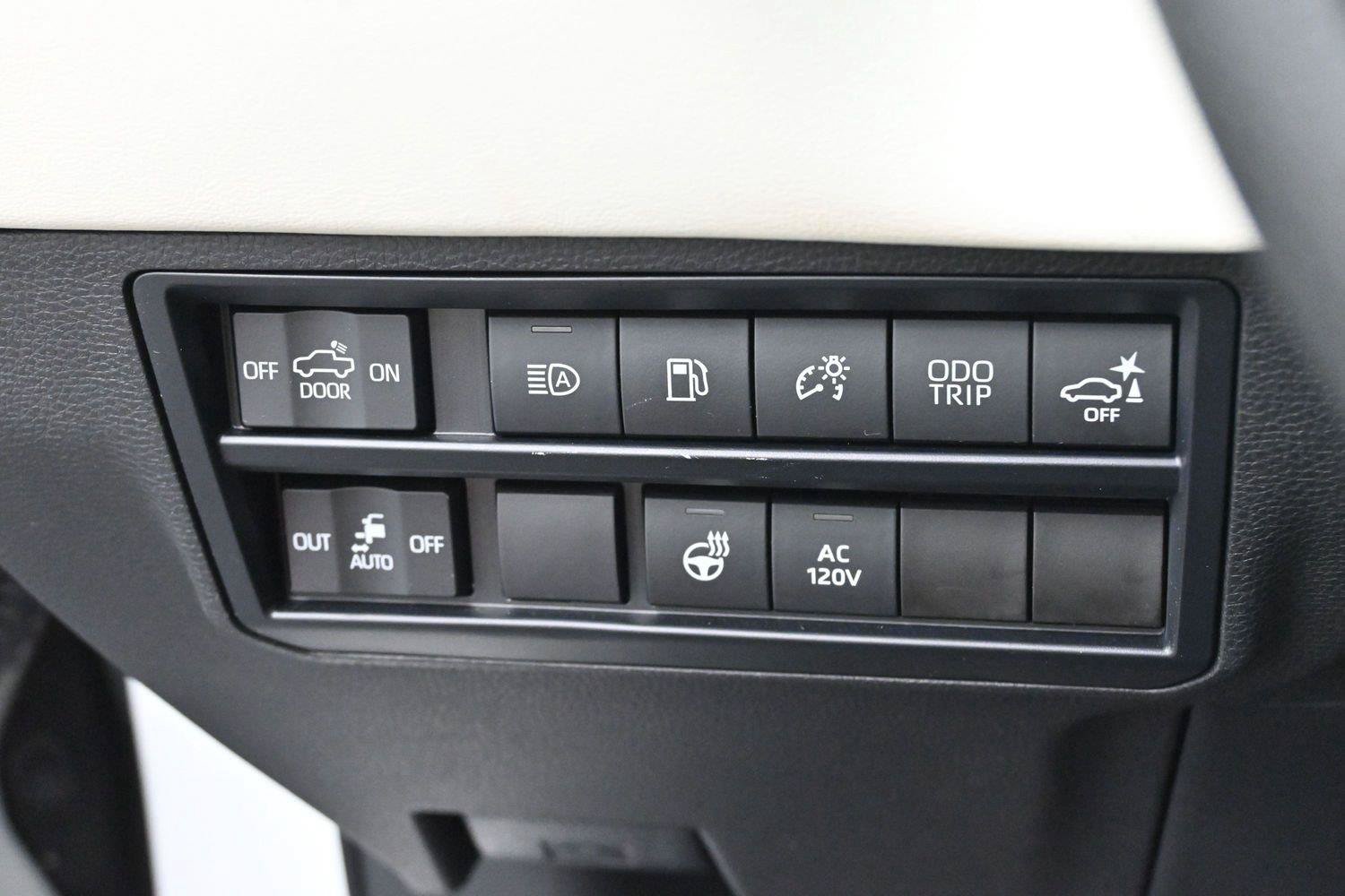 Used 2023 Toyota Tundra Capstone AWD/4WD image 21