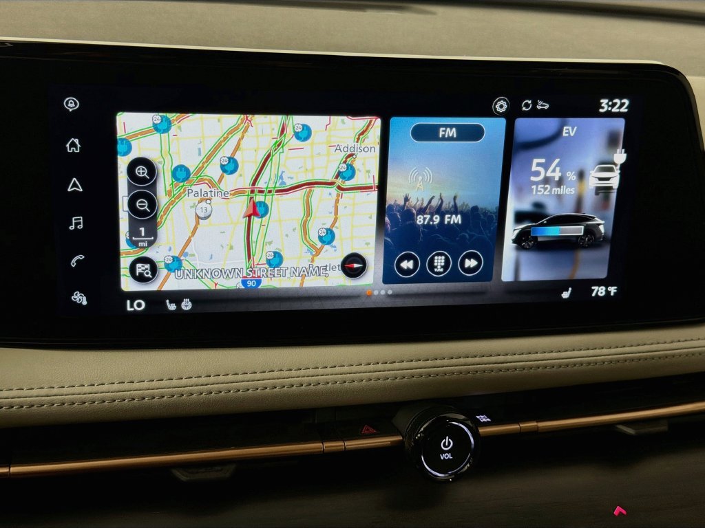 Used 2024 Nissan Ariya AWD image 15
