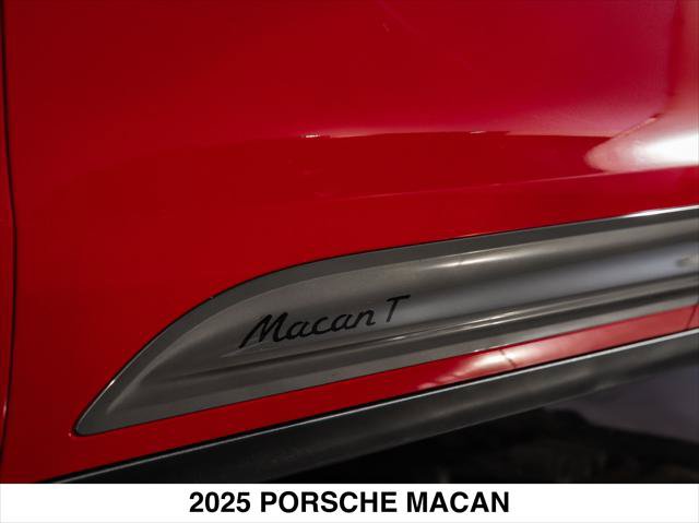 Used 2025 Porsche Macan Turbo AWD/4WD image 28