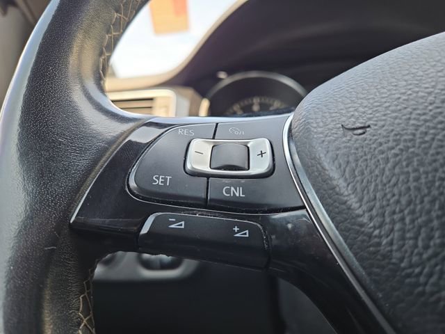 Used 2015 Volkswagen Jetta Sport FWD image 16