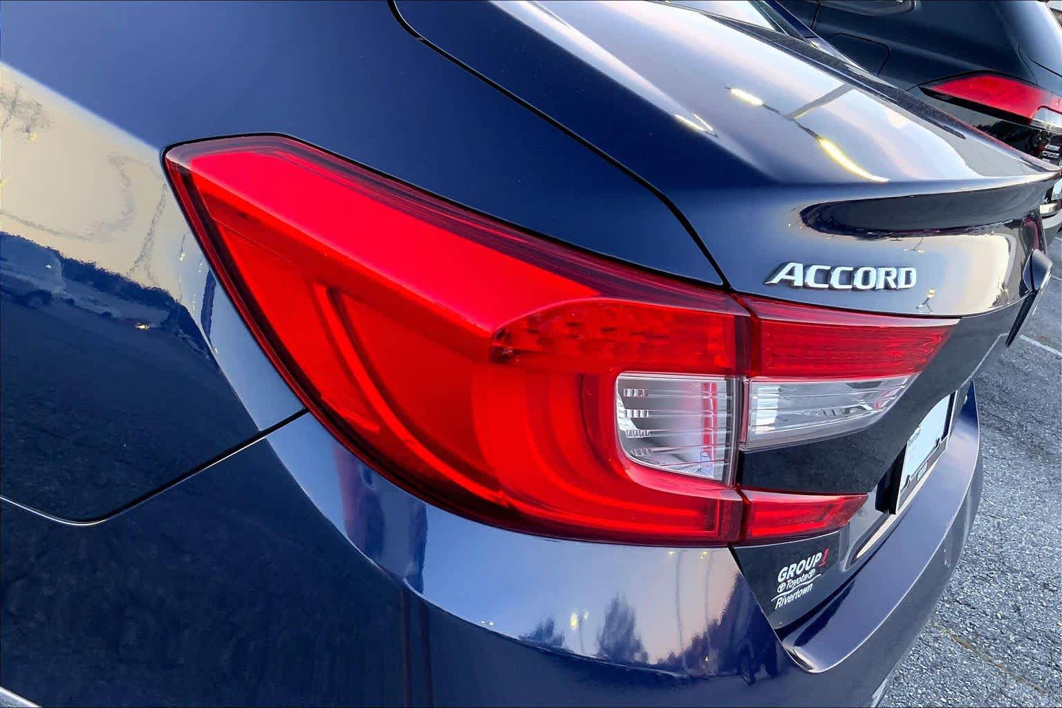 Used 2018 Honda Accord Touring image 27