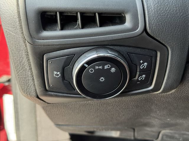 Used 2014 Ford Focus SE FWD image 21
