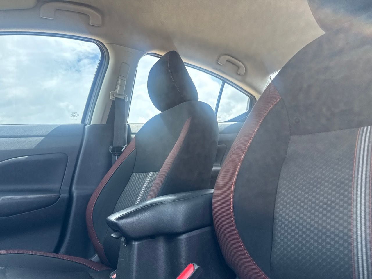 Certified 2025 Nissan Versa SR w/ Trunk Package FWD image 33